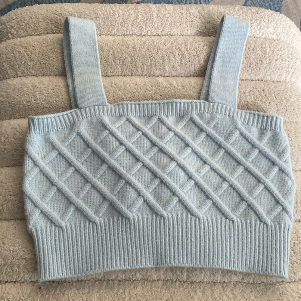 Knit crop